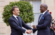 Gabon : Le président Oligui Nguéma vilipende Ali Bongo et sa famille devant Emmanuel Macron