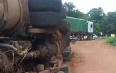 Accident à la sortie de Tanaff : un camion se renverse et perd sa cargaison