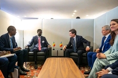 81e session de l’ONU : Diomaye Faye s’entretient avec le président roumain Nicușor Dan