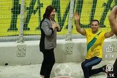 Insolite : une demande en mariage en plein match de la JS Kabylie au stade de Tizi-Ouzou !