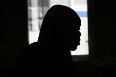 « Je suis tombé amoureuse de mon voleur » : Elle raconte son agression et enflamme la toile