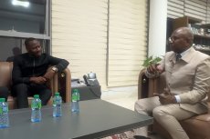 Mamba Guirassy reçoit le sélectionneur national Pape Thiaw, voici les dessous de leurs échanges