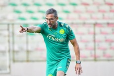 JS Kabylie : pris à partie par des supporters à Zanzibar, Zinnbauer dénonce « insultes et crachats »