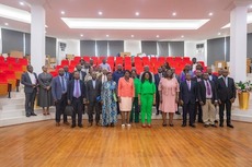 Laurence Ndong en séance de travail avec les DC des RH de l'administration publique