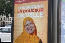 Nacera, voilée sur une affiche municipale, devient la cible d’une polémique en France