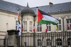 Le drapeau palestinien hissé sur le fronton de plus de cinquante mairies françaises