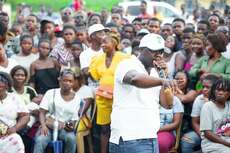 Sébé-Brikolo : Elvis Ossindji maintient le lien avec sa base et prépare l'après- échec aux législatives