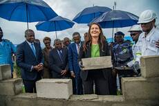 Fortescue Belinga pose la première pierre de son siège social provincial à Makokou