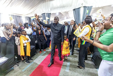 Visite officielle au Ghana : Le Chef de l'État explore le modèle industriel de Zonda Tec et échange avec la diaspora&nbsp;(…)