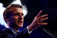 Coup d’Etat fictif en France : « Un président africain m’a alors contacté », révèle Emmanuel Macron