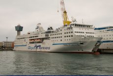 Un navire d’Algérie Ferries retenu à Marseille par les Affaires maritimes françaises