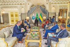 Le Chef de l'État reçoit une délégation du Département d'État des États-Unis d'Amérique