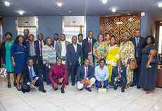 Les cours d'anglais technique au Ministère des Mines et des Ressources Géologiques