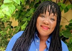 Mame Famew Camara publie « Chroniques d’une femme debout »: quand le théâtre devient une voix de résistance…