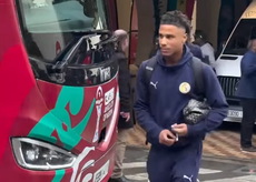 Silence, concentration, détermination… : Les Lions sont en route pour le stade (vidéo)