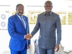 Le Chef de l'État s'entretient avec le Représentant Spécial du Secrétaire Général des Nations Unies pour l'Afrique (…)