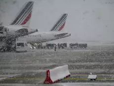 Neige à Paris : jusqu’à 40 % des vols annulés mercredi matin