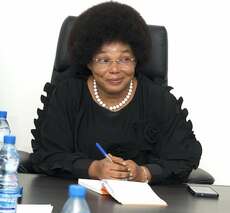 Najat Maalla M'jid reçue par Élodie Diane Fouefoué épouse Sandjoh