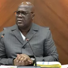 Guinée : Mamadi Doumbouya annoncé vainqueur de la présidentielle