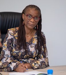 Echange entre Louise Pierrette Mvono et partenaires sociaux du ministère de la Planification et de la Prospective